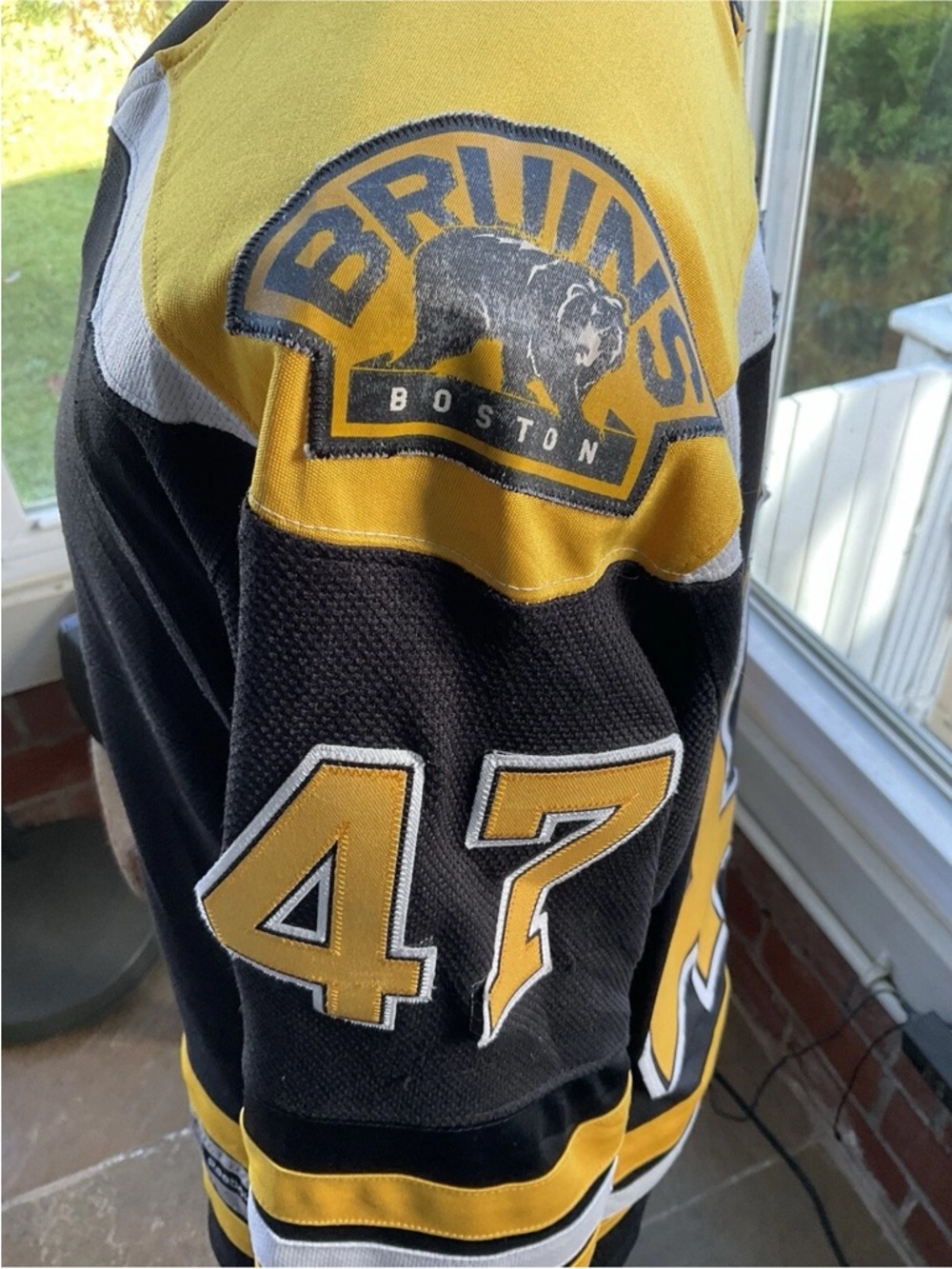 Reebok Boston Bruins Torey Krug Stitched Jersey Size Small - Picture 13 of 13